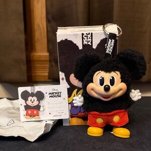 POP mart X Disney Mickey & Family Cute Together Plush Pendant - Mickey Mouse